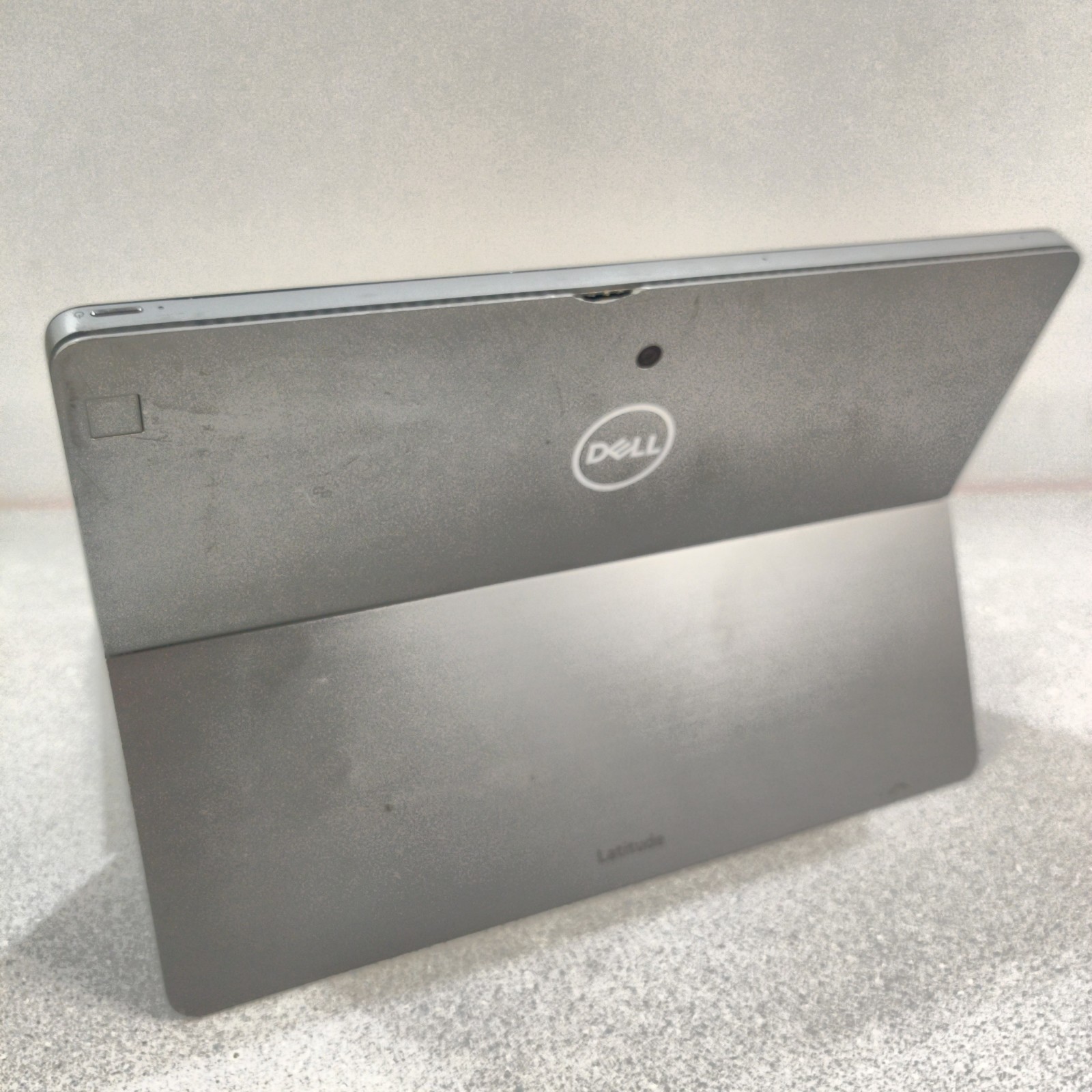 DELL LATITUDE 7200 2-IN-1 12″ FHD I5-8365U 8GB FOR PARTS PLEASE READ DESCRIPTION