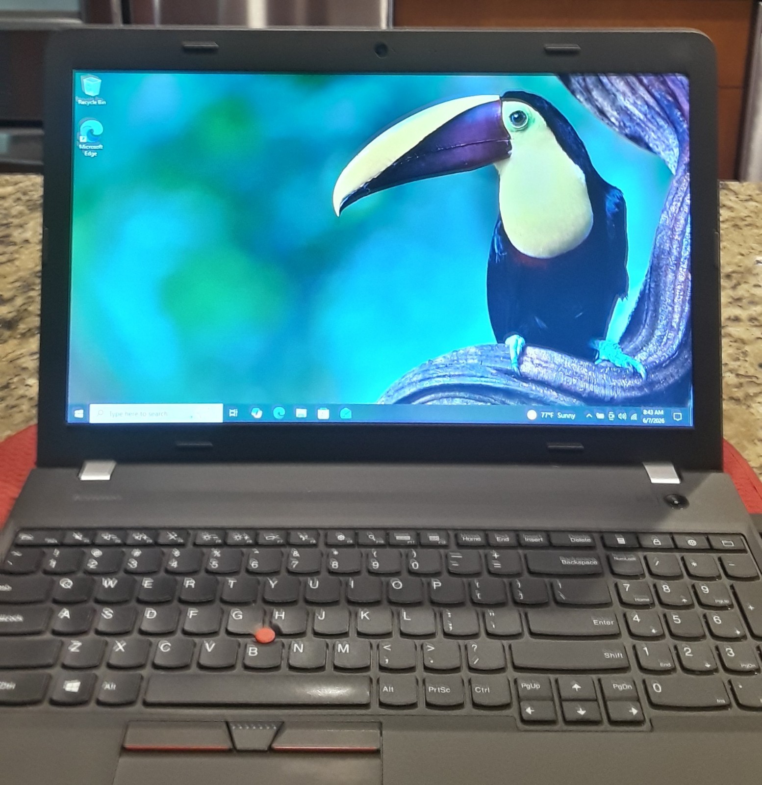 Lenovo Thinkpad E550 AMD Radeon A6-7000 2.20GHz 8GB RAM 256GB SSD HDD Wind 10