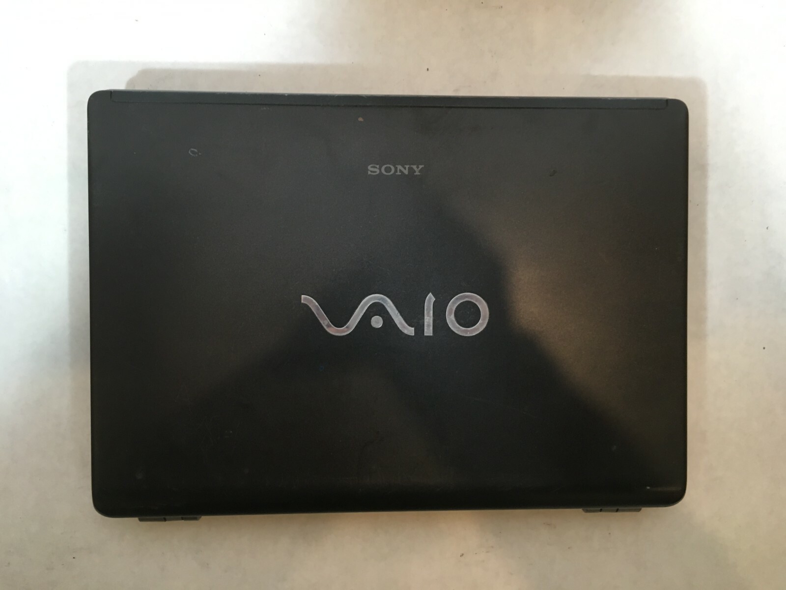 Sony Vaio Case Damage Bad Screen For Parts or Repair -FT