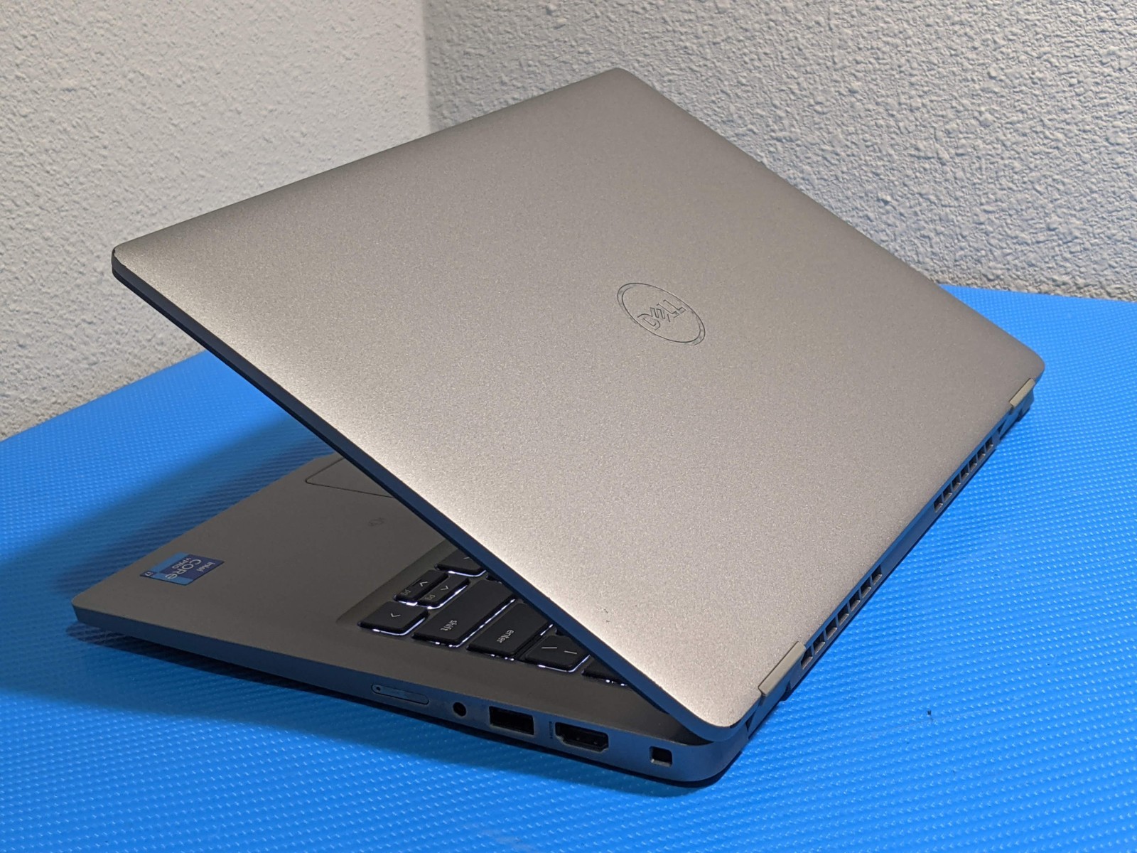 Dell Latitude 5320 13.3″FHD Core i7-1185G7 3GHz 16GB 256GB SSD Win11Pro +Charger