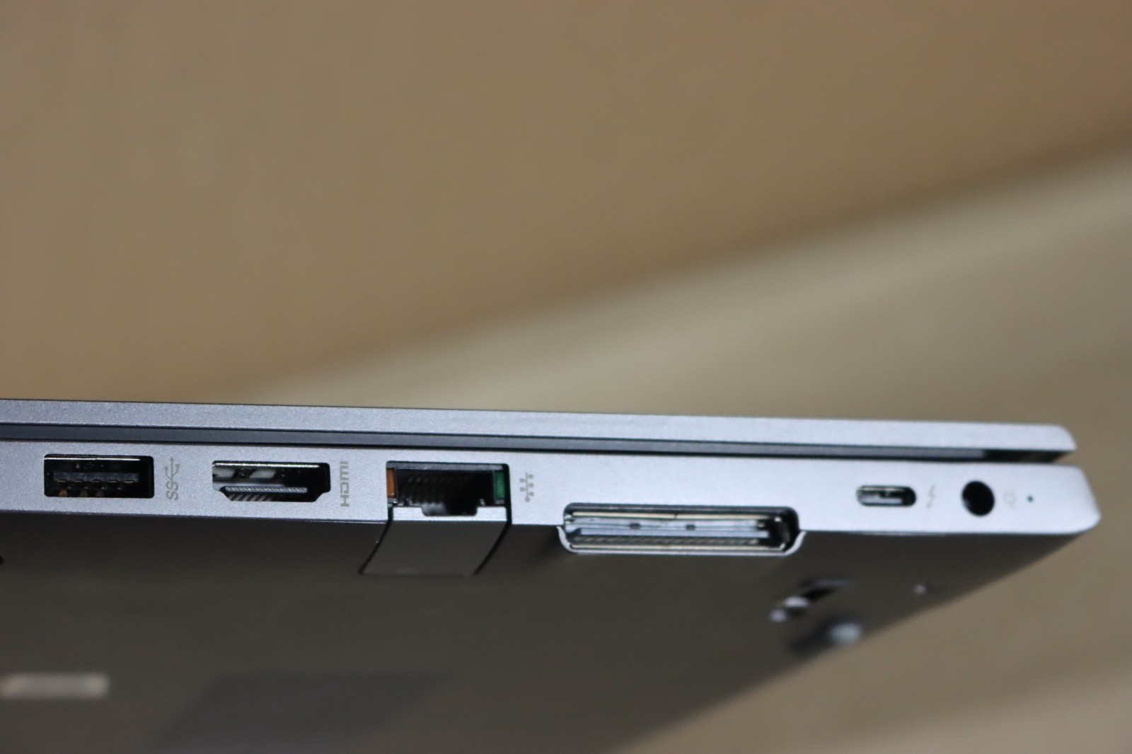 HP ZBook 15U G6 15.6” (256GB SSD Intel Core i7-8665U 16GB RAM) AMD Radeon