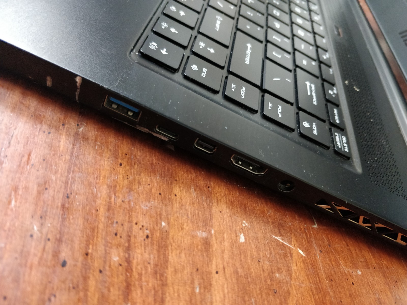 MSI GS66 STEALTH INTEL CORE I7-12700H@2.30Ghz 8GB RAM NO DRIVE PARTS 9047