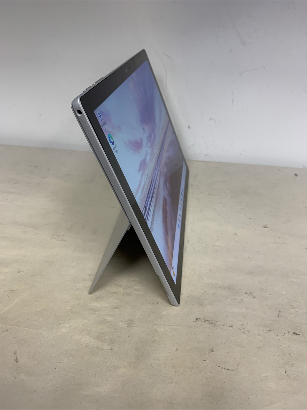Microsoft Surface Pro 6 1796 Intel i5-8350U 8GB RAM 256GB SSD Win11 Pro