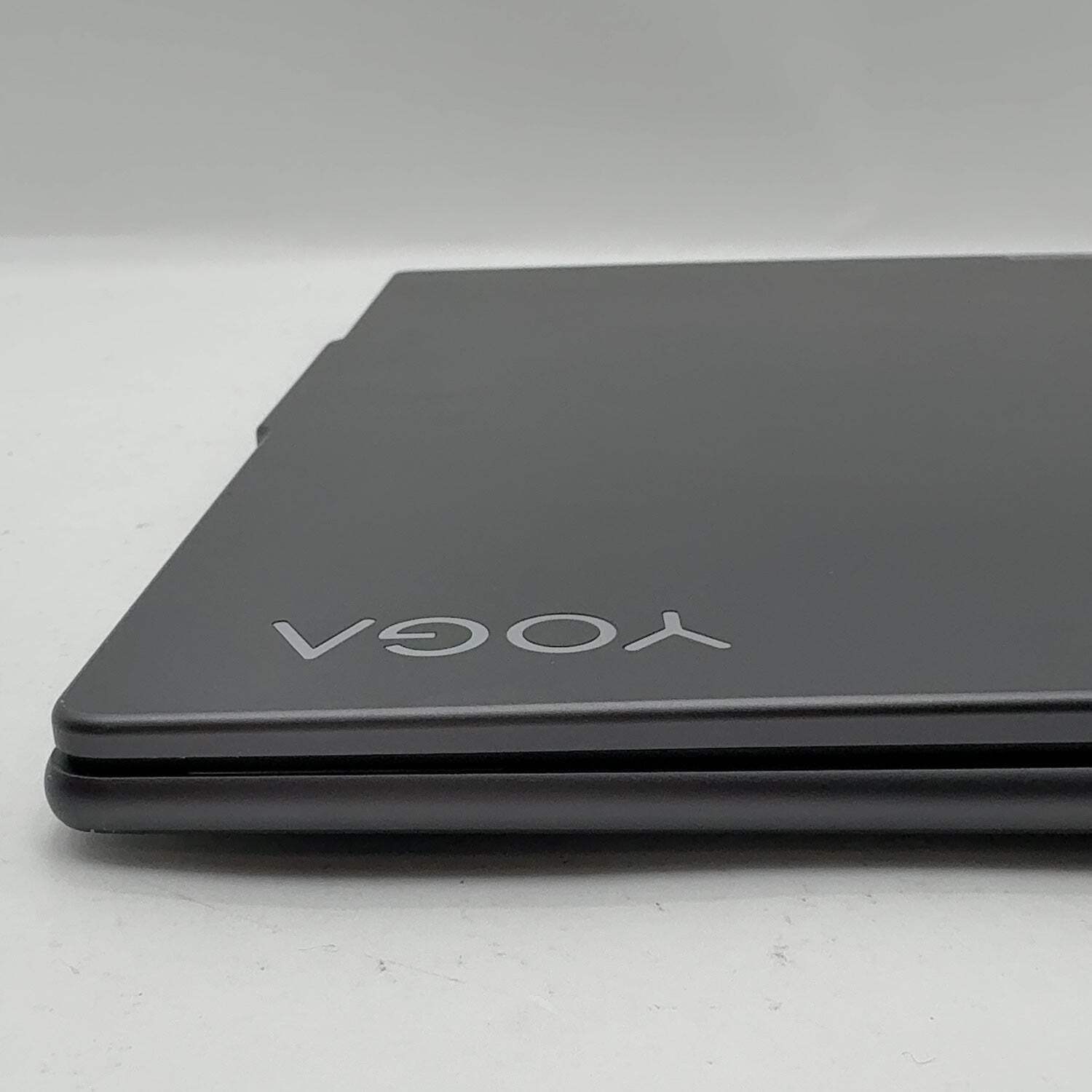 Lenovo Yoga 7i 2-in-1 16IRL8 16″ i7-1355U 1.7GHz 16GB RAM 512GB SSD