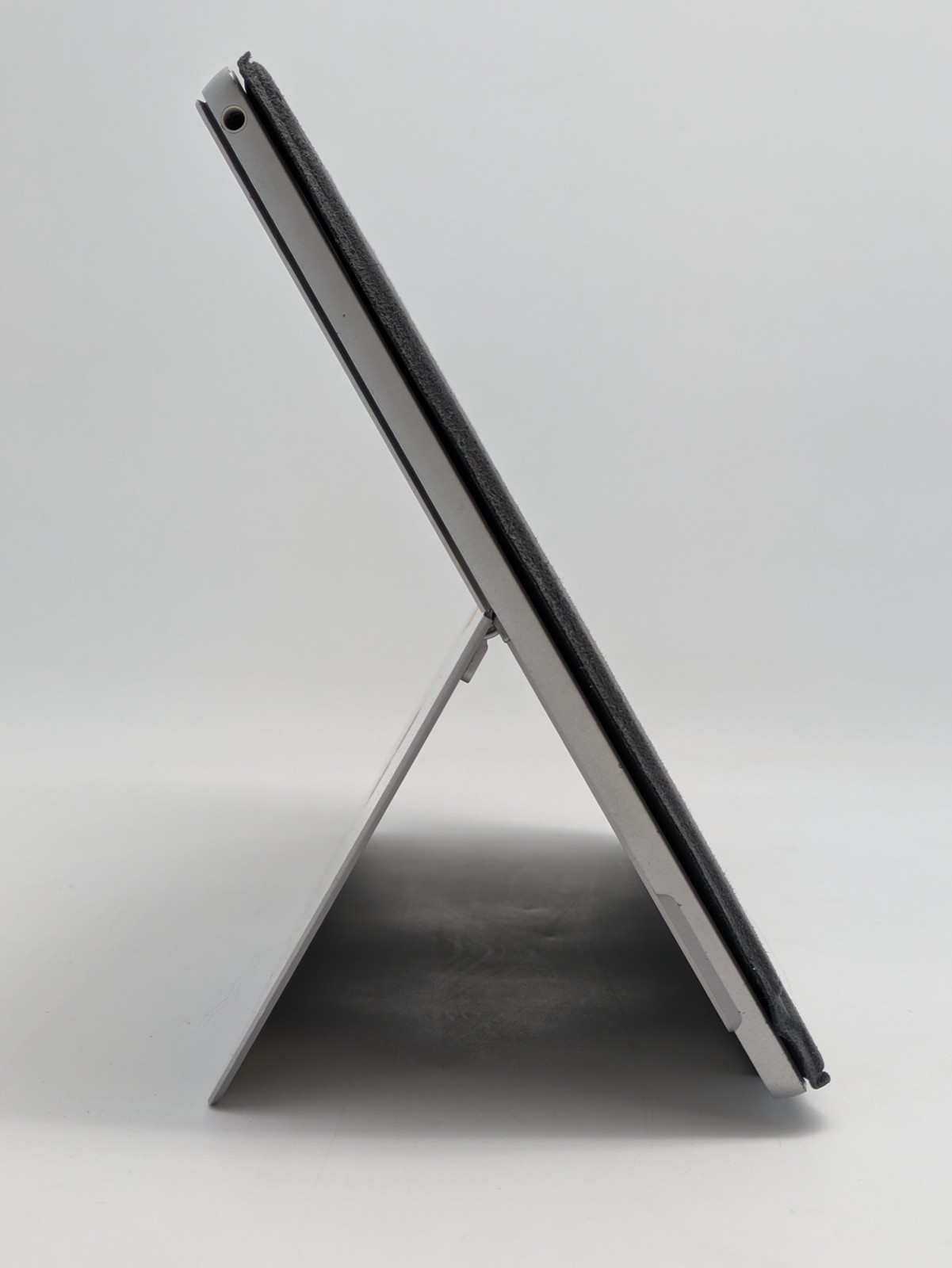 Microsoft Surface Pro 5 12.3″ Intel Core m3-7Y30 4GB LPDDR3 128GB SSD Win 11