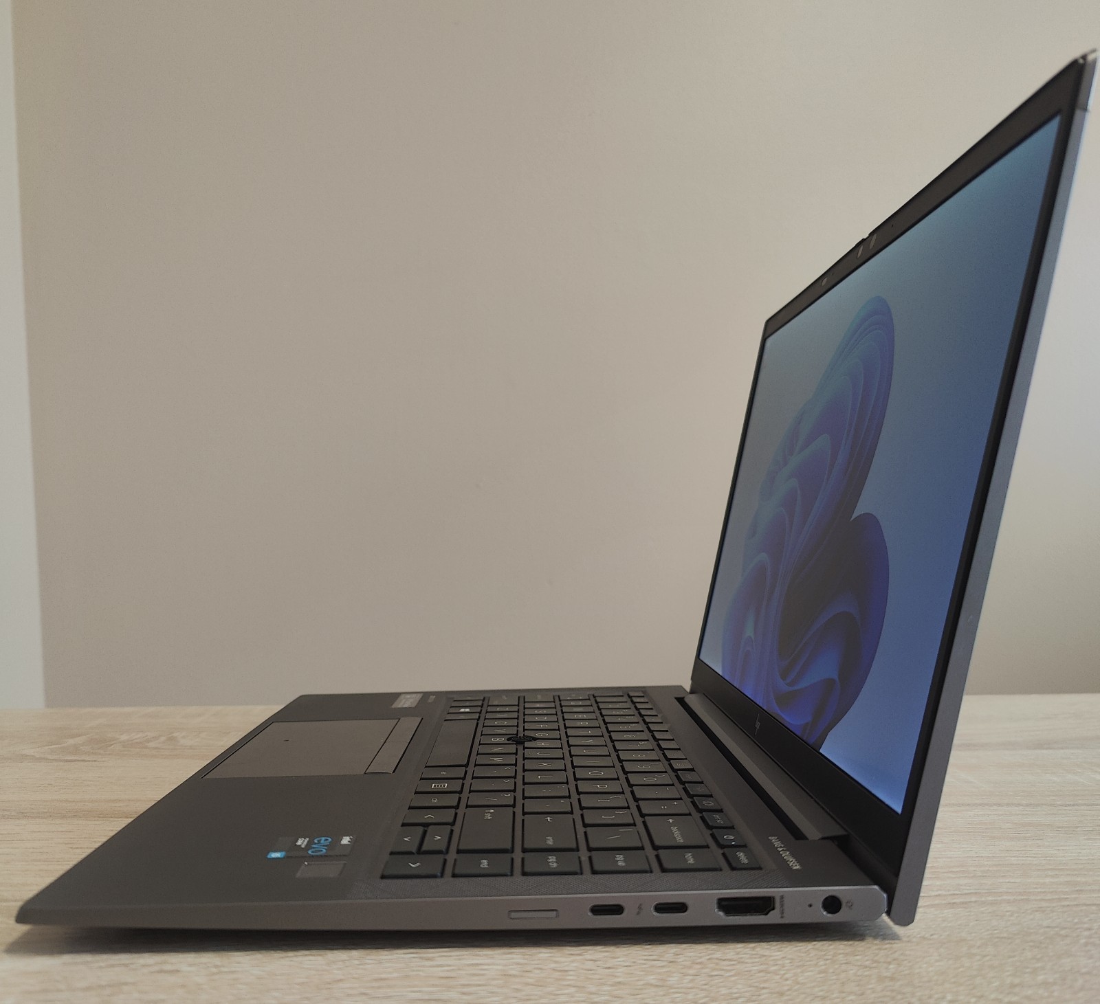 HP ZBook 15.6″ i5-1135G7 16GB 238GB SSD Iris Xe Win11 Home Notebook Gray