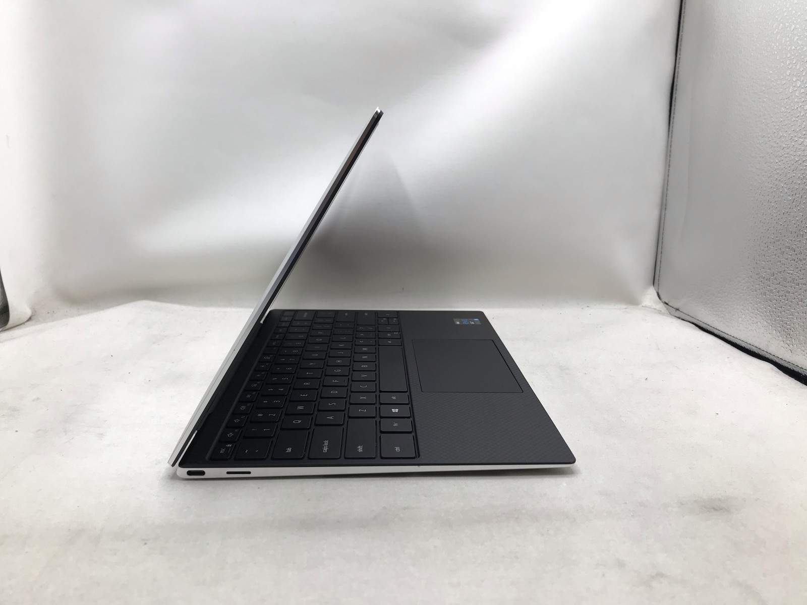 Dell XPS 13 9310 13″ – i5 2.4GHz – 16GB RAM – 256GB SSD – Grade D