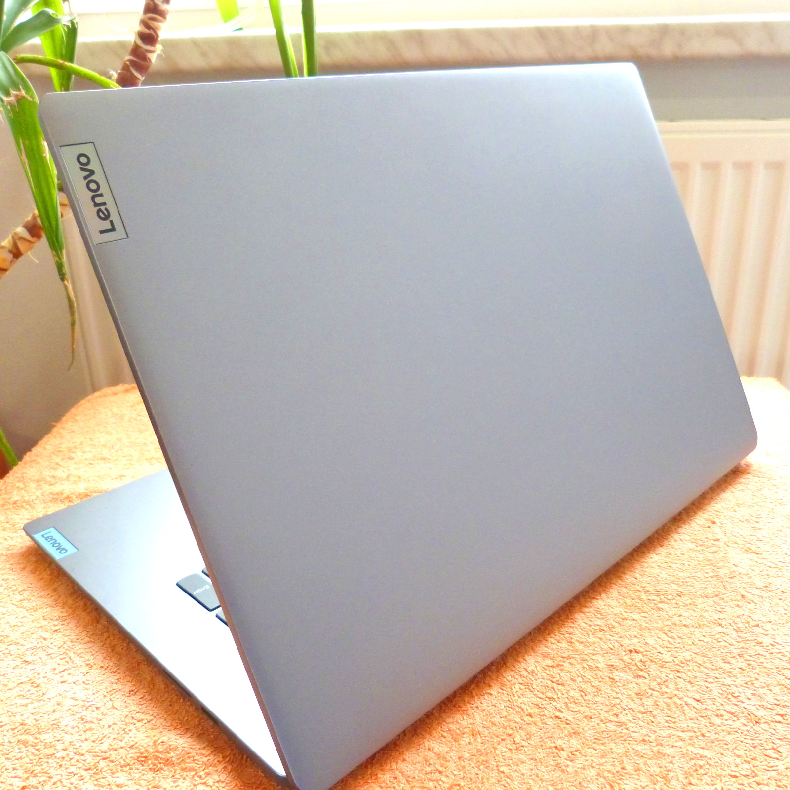 Lenovo ITL6 Ideapad 3 17″ Intel GOLD I ULTRABOOK l Windows 11 SSD NVME USBC