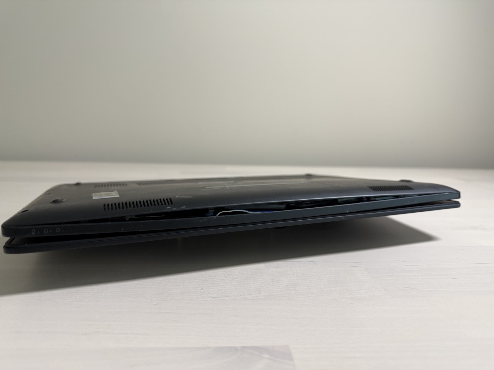 Dell Latitude E7470 Laptop Intel i7 6th Gen No HD/OS/AC Adapter- Swollen Battery