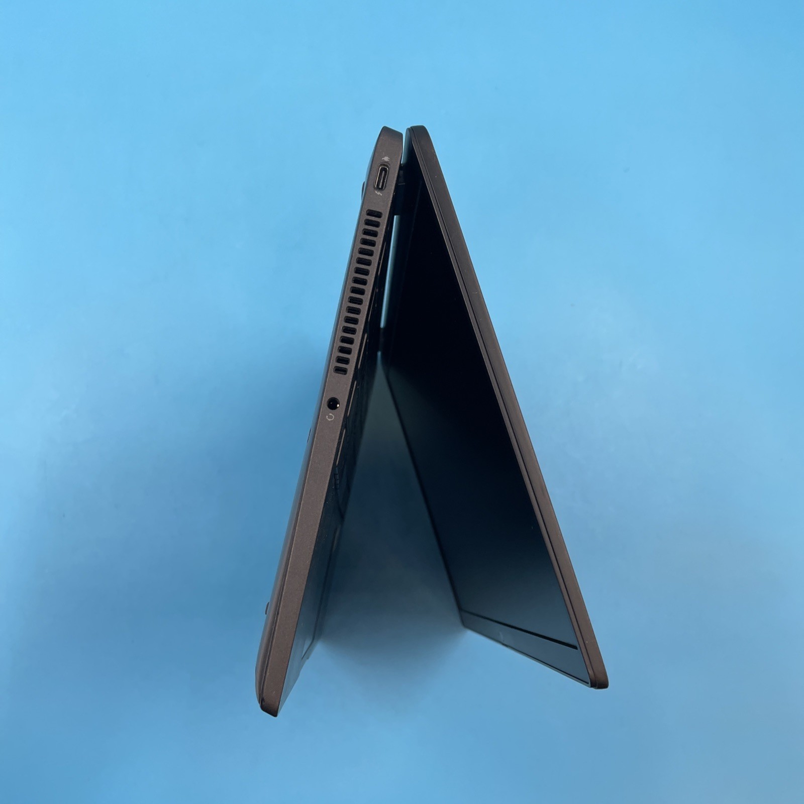 Dell Latitude 7320 | i5-1135G7 | 8GB RAM | NO DRIVE | NO OS | NO BATTERY | L307