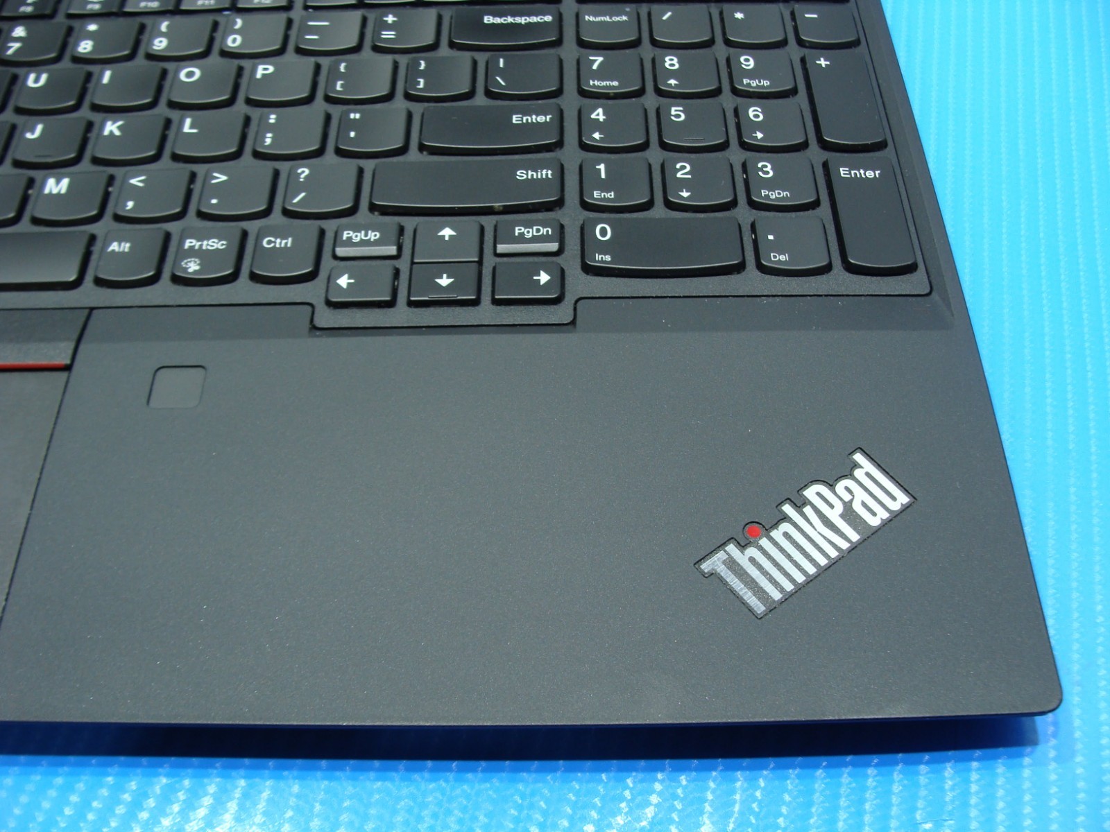 Lenovo ThinkPad P15s Gen2i 15.6″ FHD i7-1165G7 2.8GHz 16GB 512GB NVIDIA T500 4GB