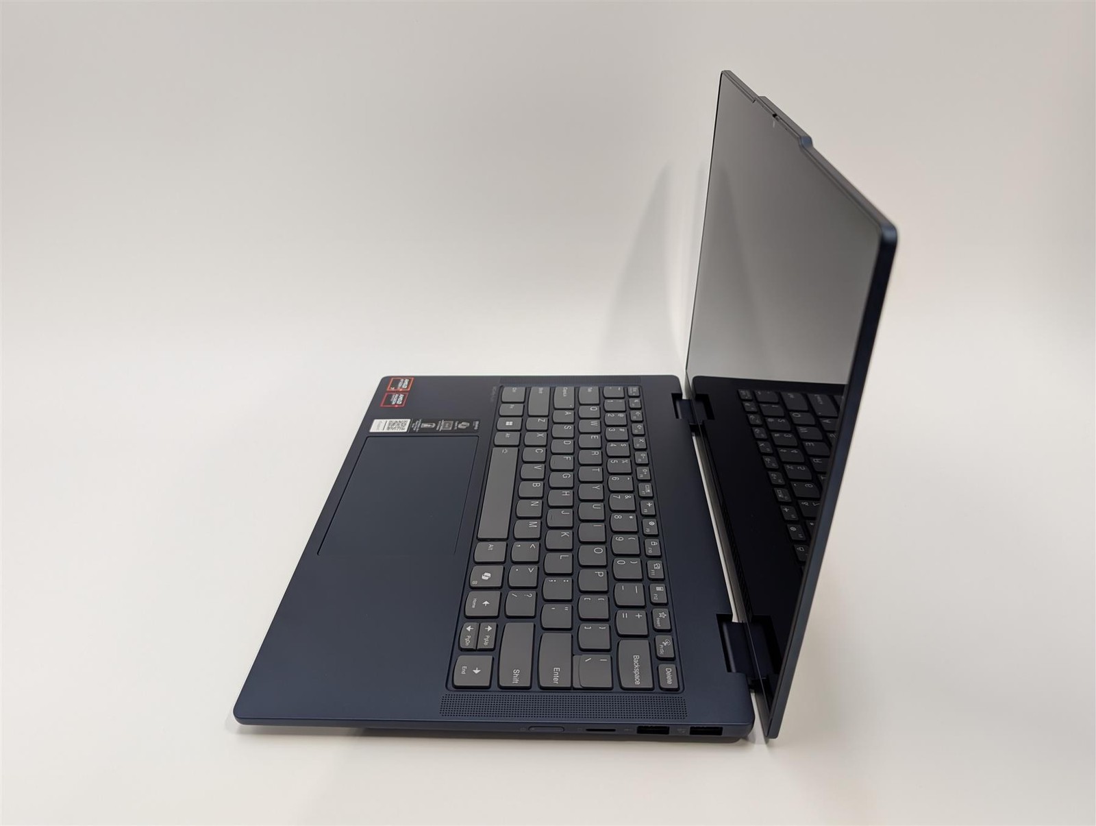 Lenovo IdeaPad 5 2in1 14″ Ryzen AI 7 350 16GB 1TB SSD 860M Blue Used-Very Good