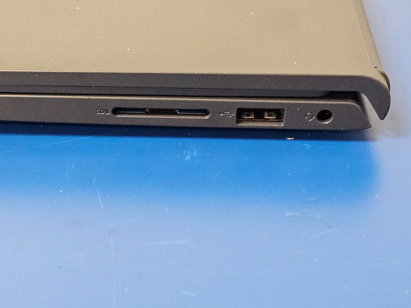 DELL 15 DC15255 G8MK9, AMD Ryzen 7 7730U, 2.00 GHz, 16 GB RAM 512 GB NVMe SSD