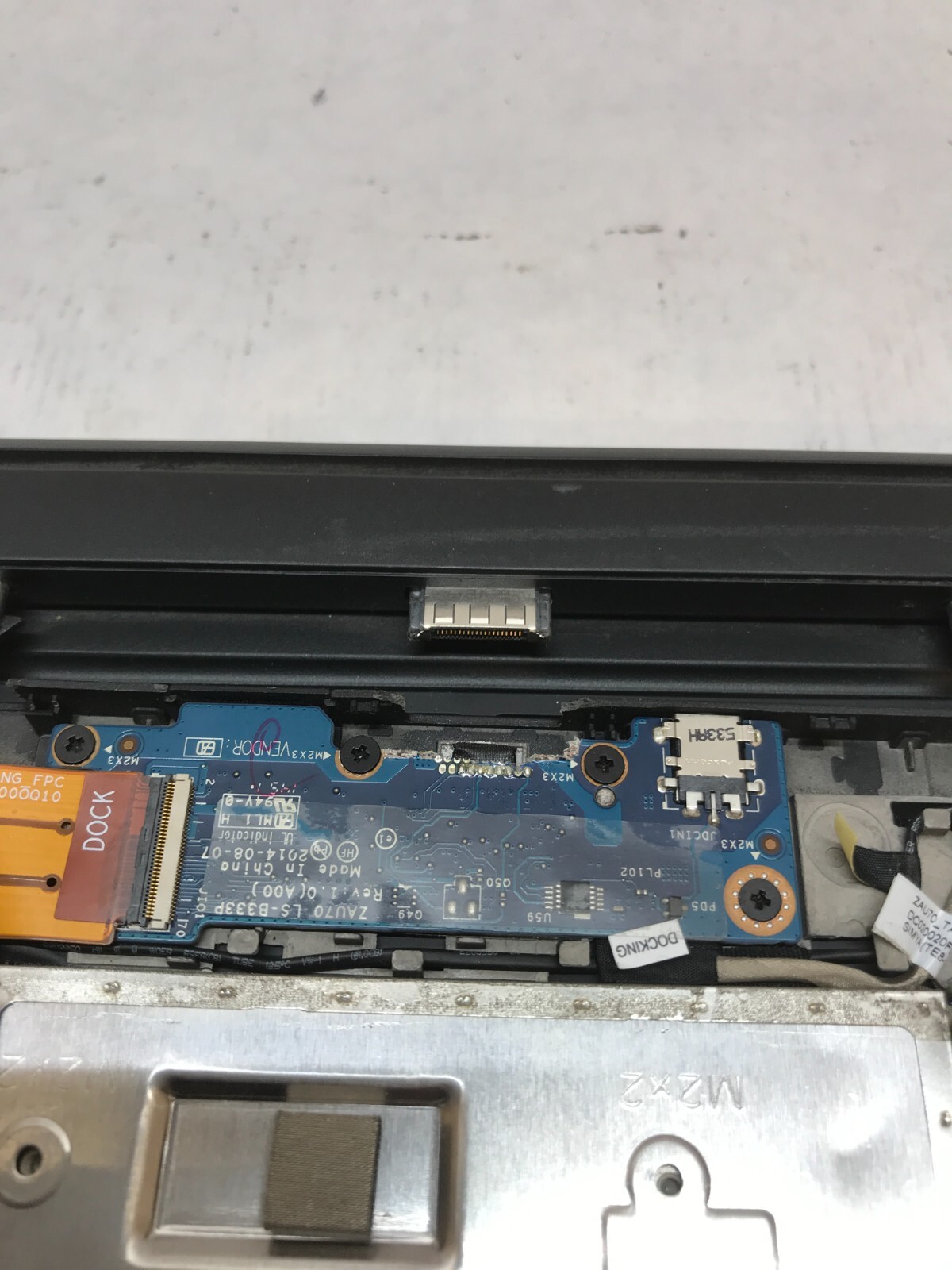 Dell Latitude 7350 13″ Tablet Intel Core m 8GB RAM NO SSD/OS For Parts AS IS -DW