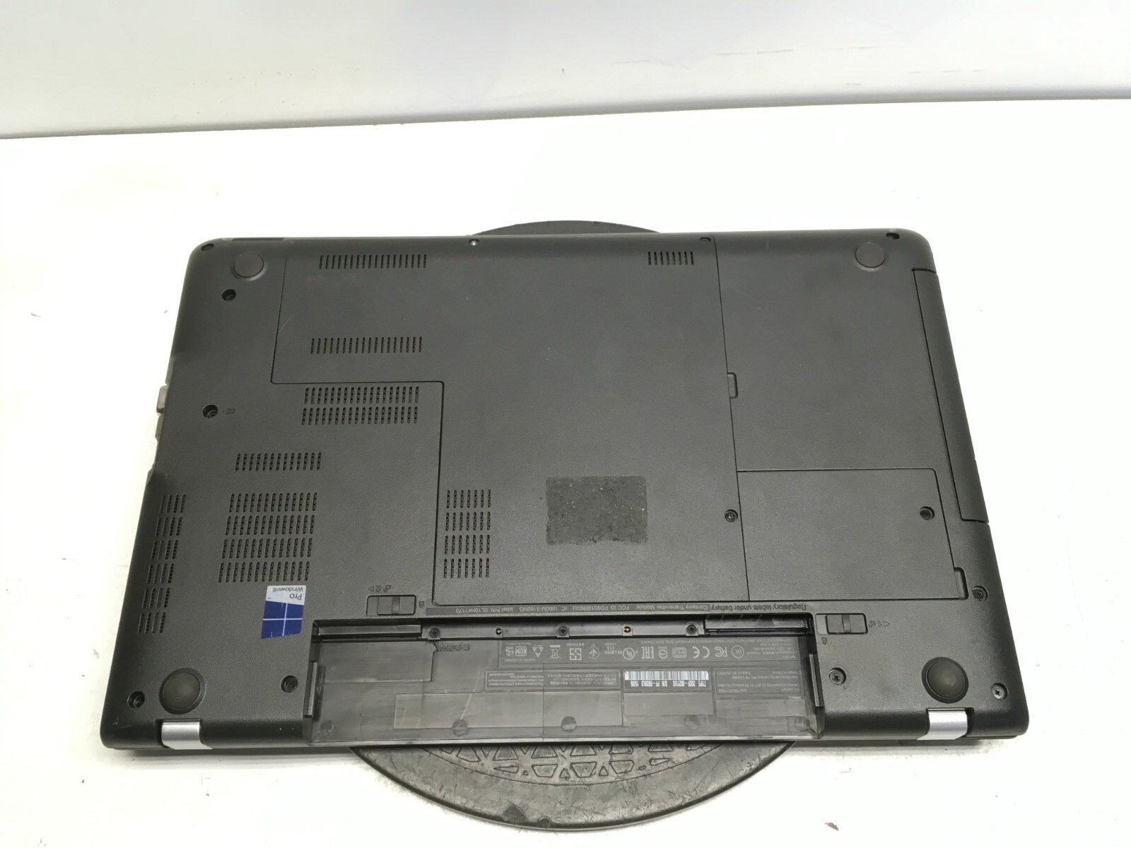 Lenovo ThinkPad E550 Intel i3-4005U 1.7GHz 4 GB NO HDD