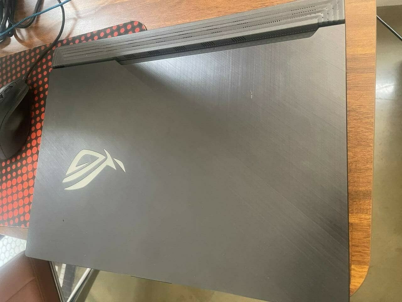ASUS ROG Strix SCAR III RTX 2070 15.6” 240Hz i7-9750H 32GB RAM 1 TB SSD 1 TB HDD