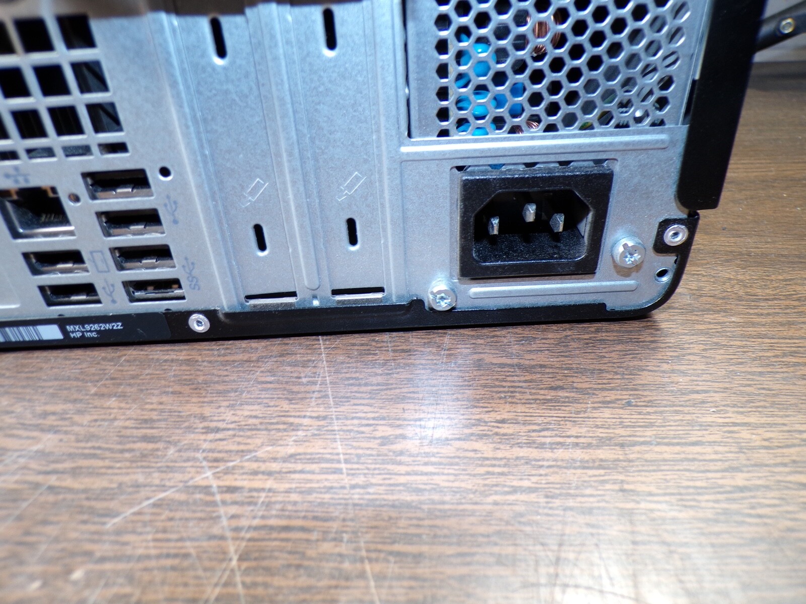 HP PRODESK 400G5 INTEL CORE i5-8500 3.00GHZ 8GB RAM **NO HD/ NO CADDIE/ NO OS