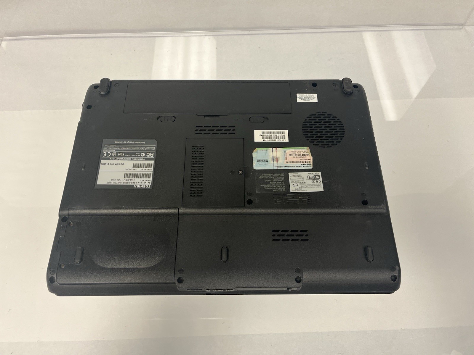 Toshiba Satellite L305-S5955 Intel Celeron CPU 900 2.20GHz 2GB Ram 160GB HDD
