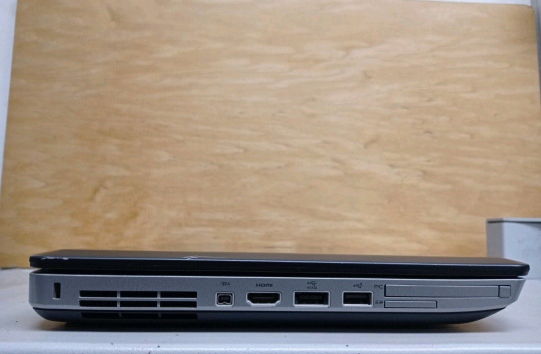 Dell Latitude E5520 Intel Core i5-2520M 2.5 GHz 4GB RAM 240 GB SSD 15.6″ HG4FLQ1