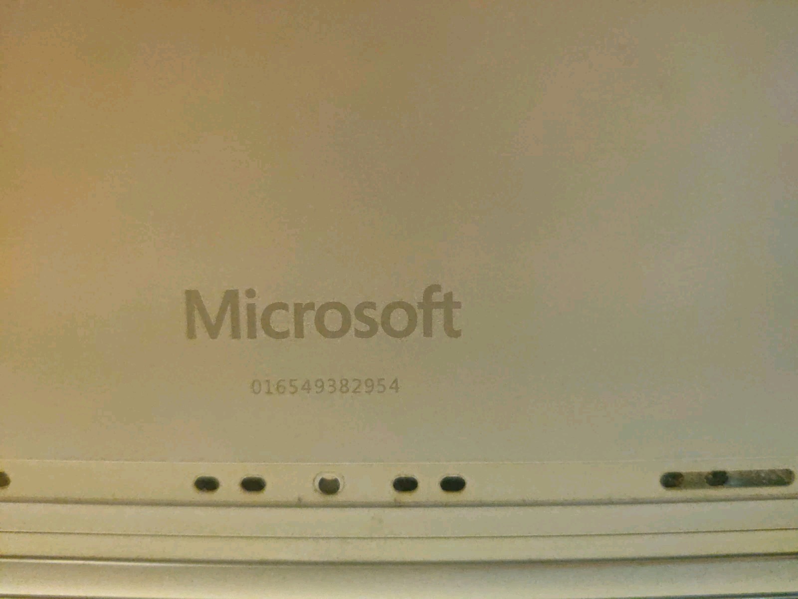 Microsoft Surface Book 2 15″ Performance Base 1813 NVidia 1060 Battery #332