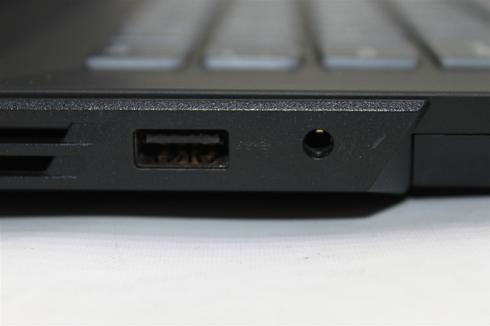 Lenovo Legion Y540-17IRH Intel Core i7-9750H 32GB DDR4 1TB NVME Windows 11 Home