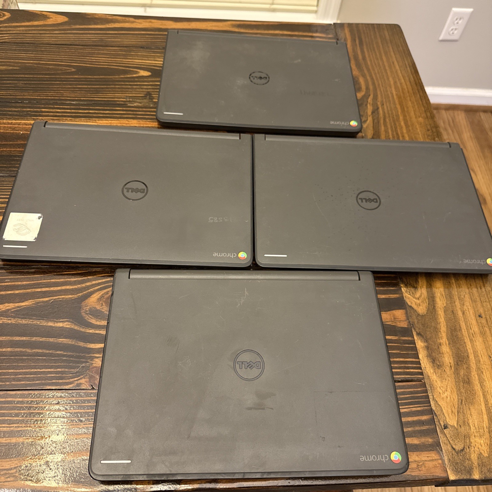 4 Dell Chromebook 11 P22T 11.6 inch (16GB, Intel Celeron, 2.16 GHz, 4GB) Laptop