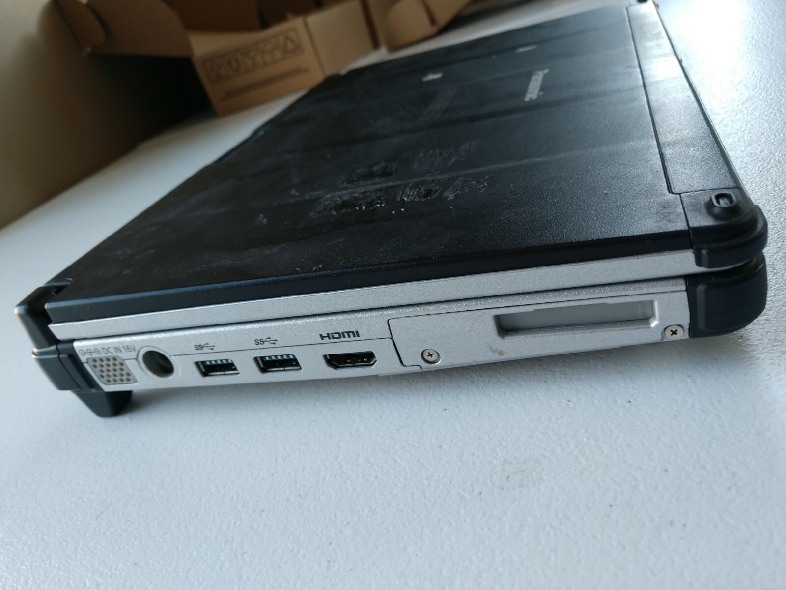 Panasonic Toughbook CF-C2CCAZXCM 12″ Core i5-4300U 4GB 500GB Windows 10 + Office