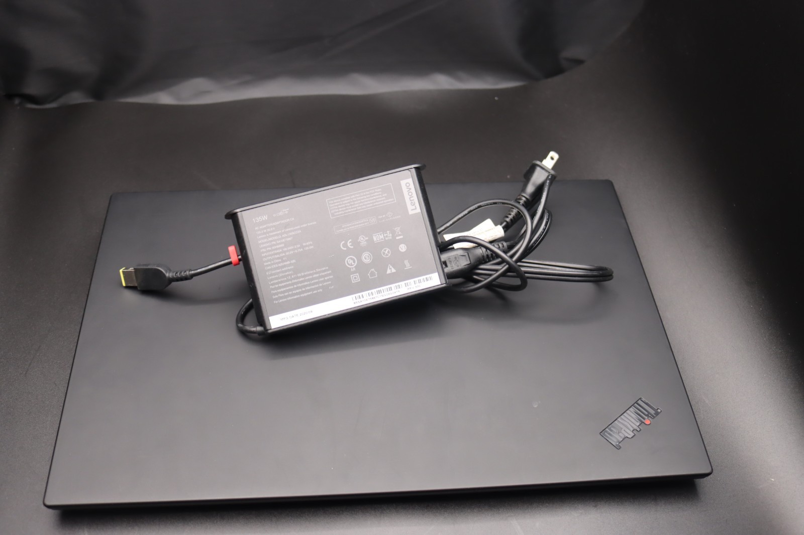 Lenovo ThinkPad P1 Gen 3 i7-10750H 32GB RAM 512GB SSD NVIDIA Quadro T1000