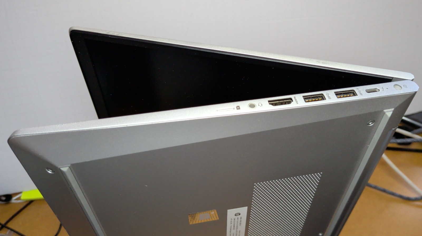 HP ProBook 650 G8 15.6″ (256GB SSD, Intel Core i3 1125G4 3.7 GHz, 8gb)