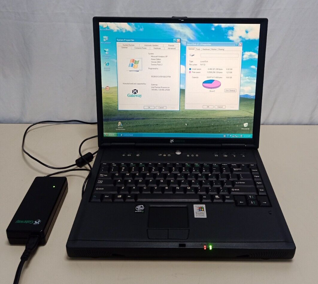 Vintage Gateway Solo 9500 Laptop Pentium III 745MHz 128MB RAM 20GB HDD WinXP