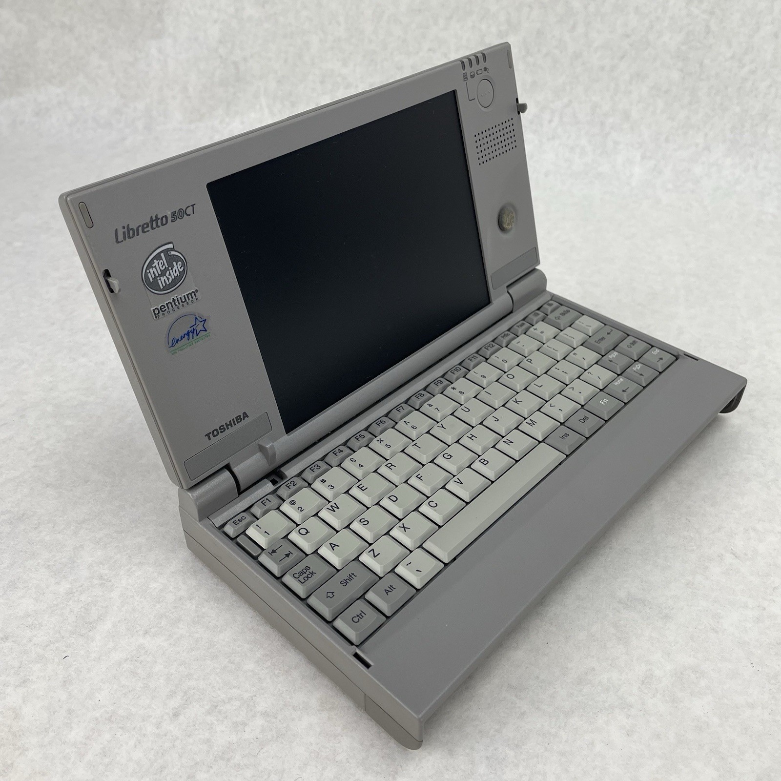 Toshiba Libretto 50 ct 6″ Intel Pentium 16 MB RAM No HDD/OS/AC/Battery