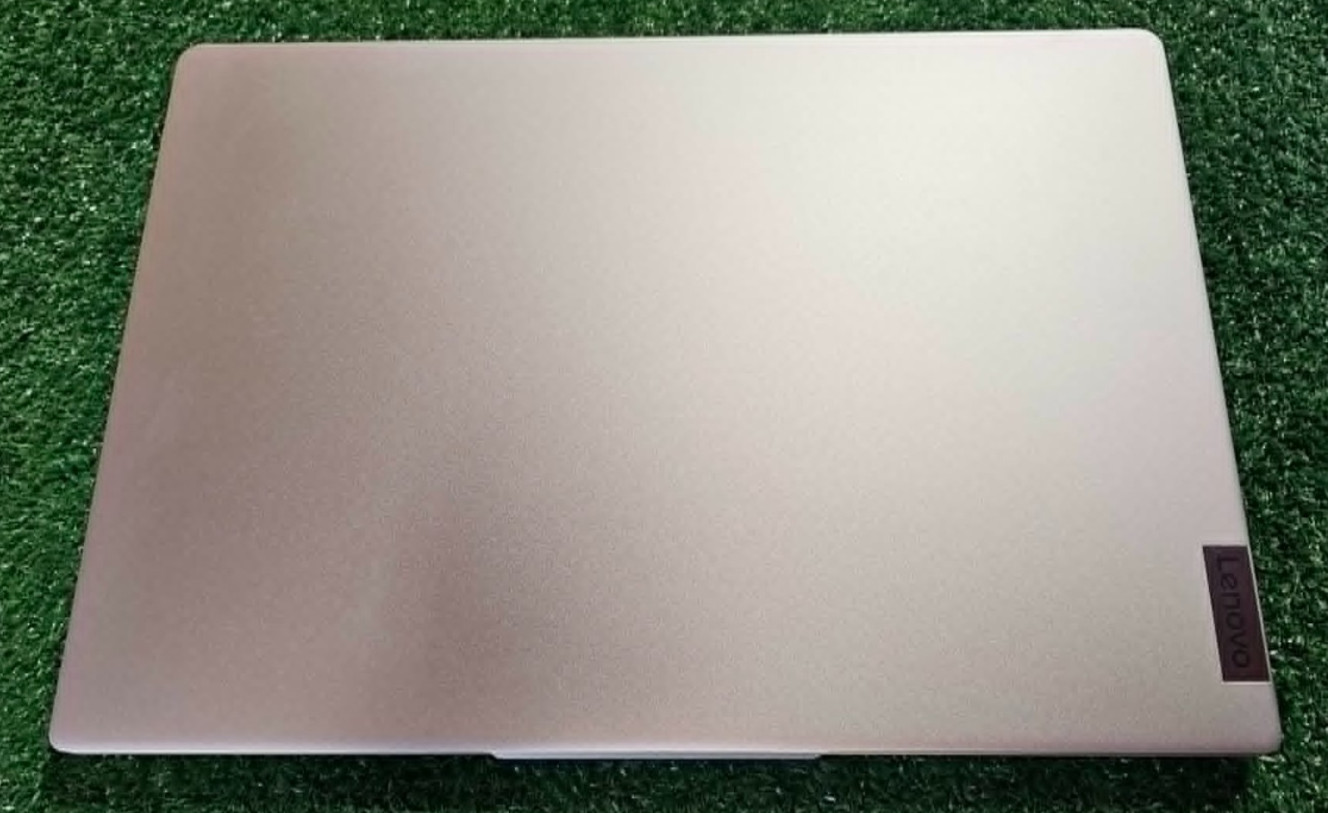 Lenovo IdeaPad Slim 5 16IRU9 16in Intel Core 7 150U 1.8GHz 8GB RAM 512GB W.11 H