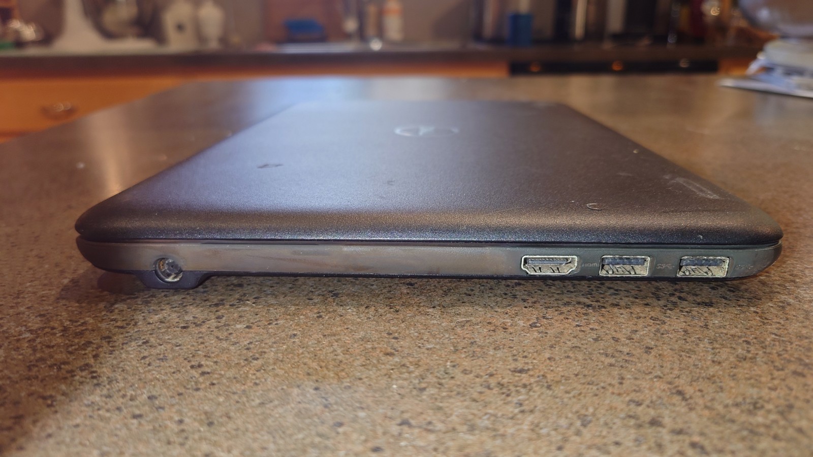 Dell Latitude 3190 Windows 11 – Laptop 2-in-1 / 120GB / 4GB DDR4 / INTEL 1.1GHZ