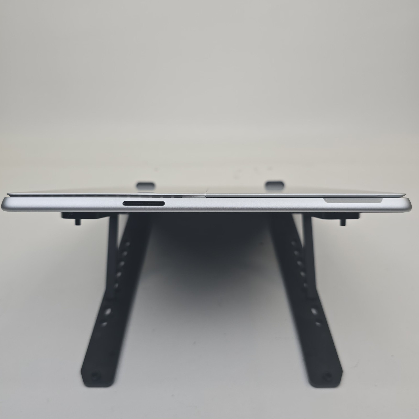 Microsoft Surface Pro 10 Ultra 7 165U 16GB 512 NO OS/AC – Tablet Only