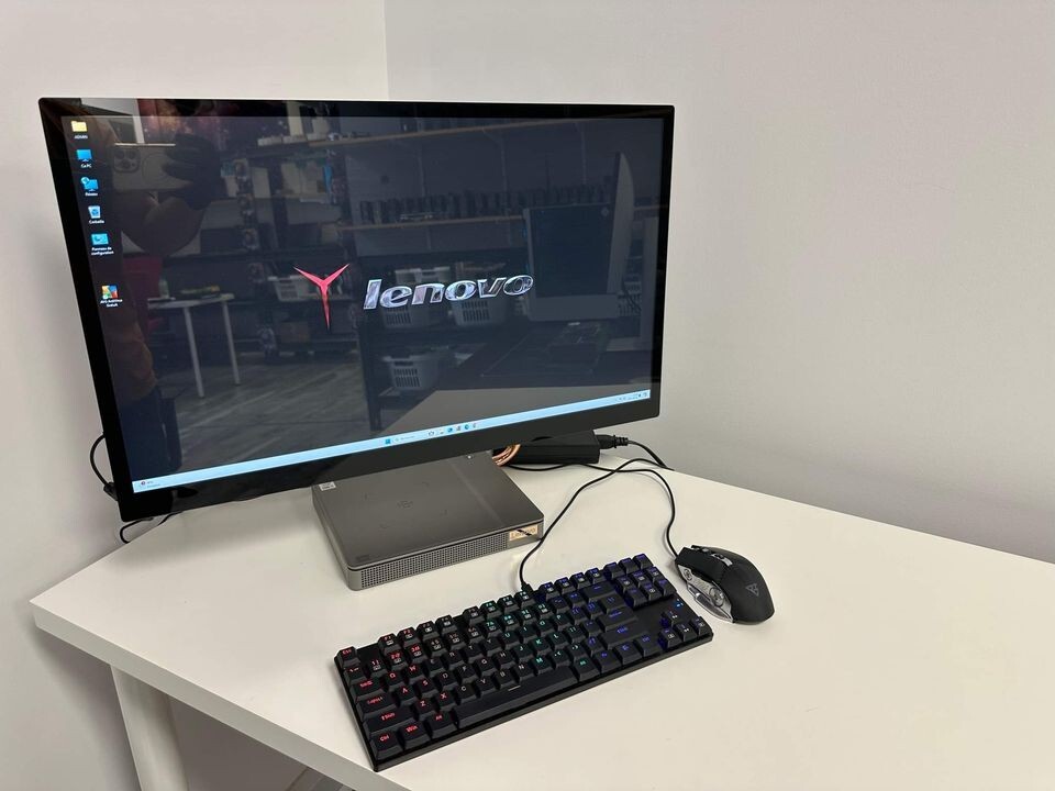 LENOVO ALL IN ONE TOUCHSCREEN i7 16RAM 512GB SSD *** BRAND NEW OPEN BOX ***
