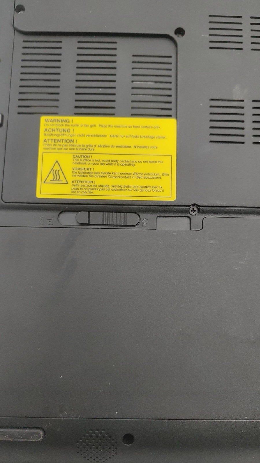 Fujitsu Siemens AMILO Xi 2428 Laptop