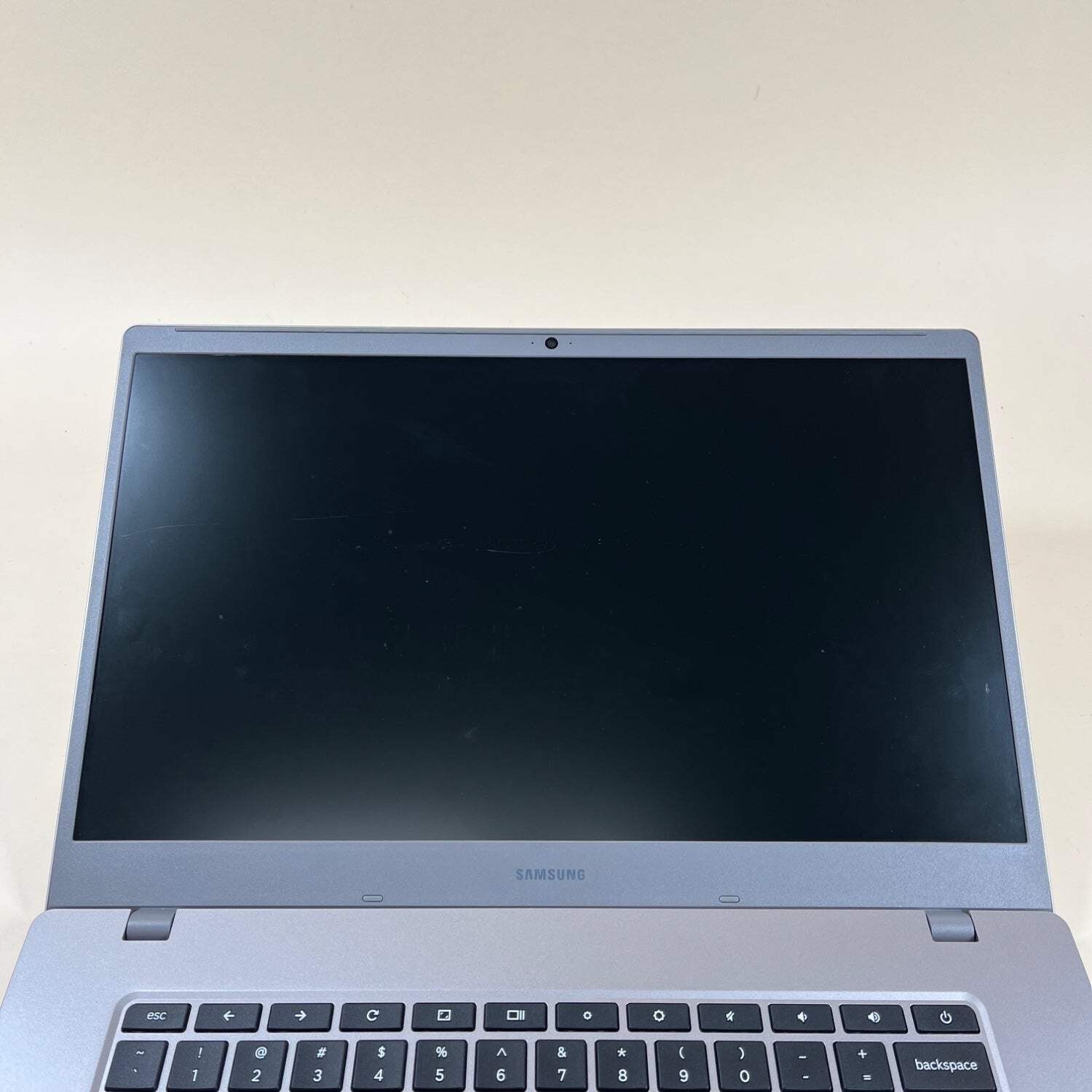 Samsung gGalaxy Chromebook 4+ XE350XBA 15.6″ Celeron N4000 4GB RAM 32GB