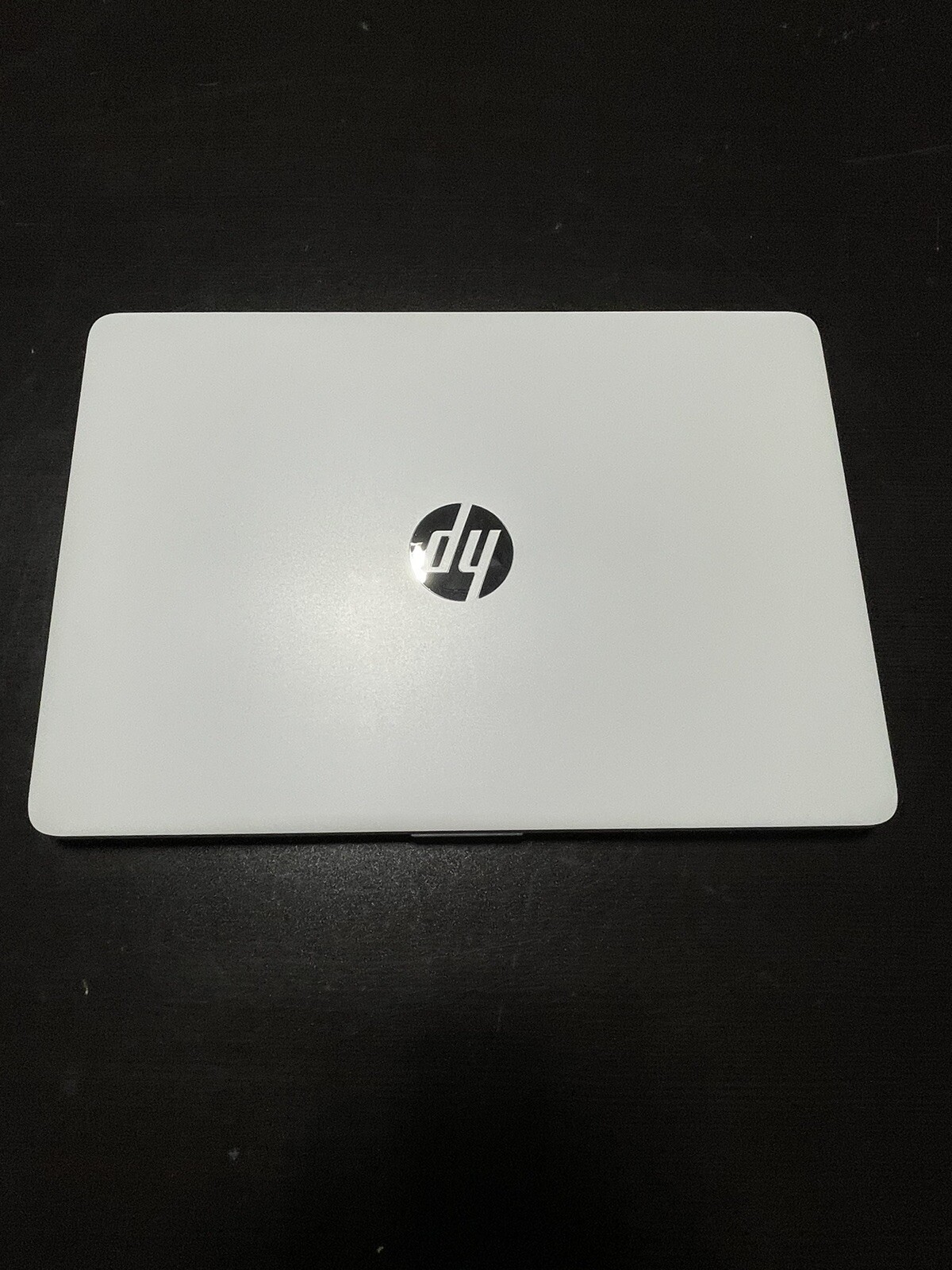 HP 14 inch (64 GB, AMD 3020e, 4GB) Laptop – White – 14-fq0070nr *OPEN BOX