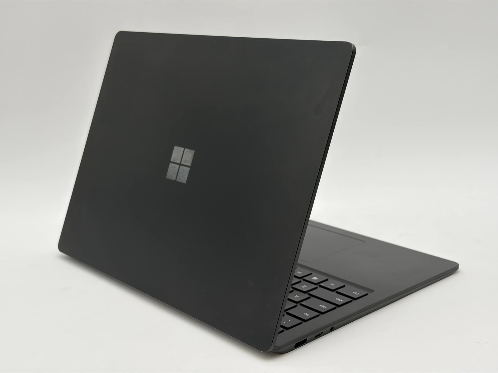 Microsoft Laptop 3 1868 Intel Core i7-1065G7 @1.3GHz 16GB RAM 256GB Win 11 Pro