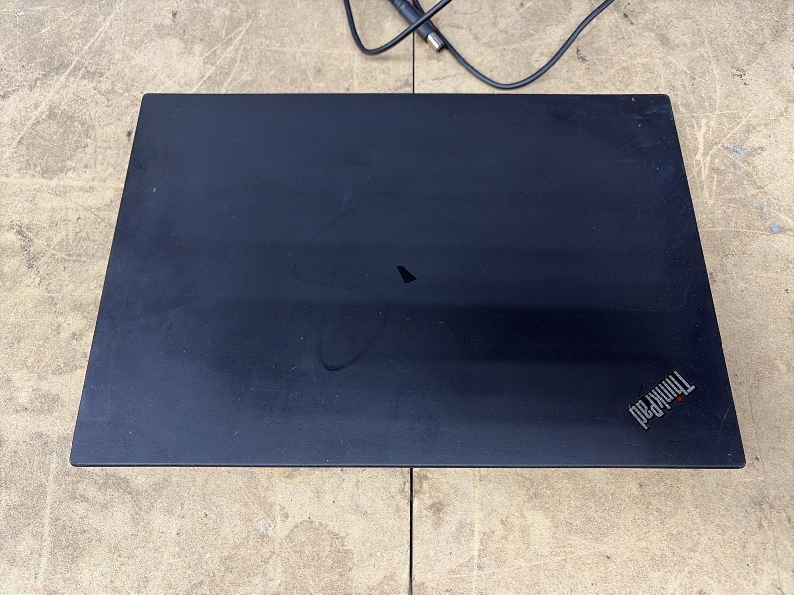 Lenovo ThinkPad T490 14″ FHD i5-8265u 8GB RAM No OS/SSD
