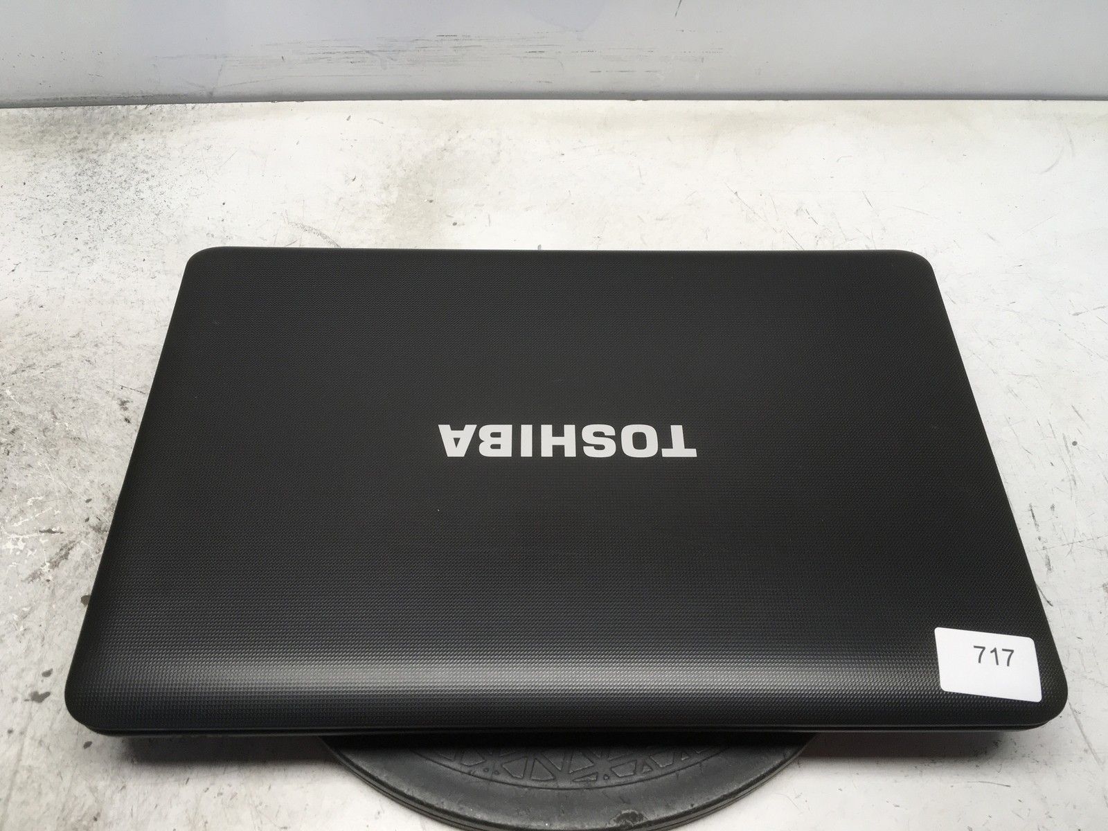 Toshiba Satellite C655D-S5300 AMD E-300 1.3GHz 4 GB NO HDD No Batt