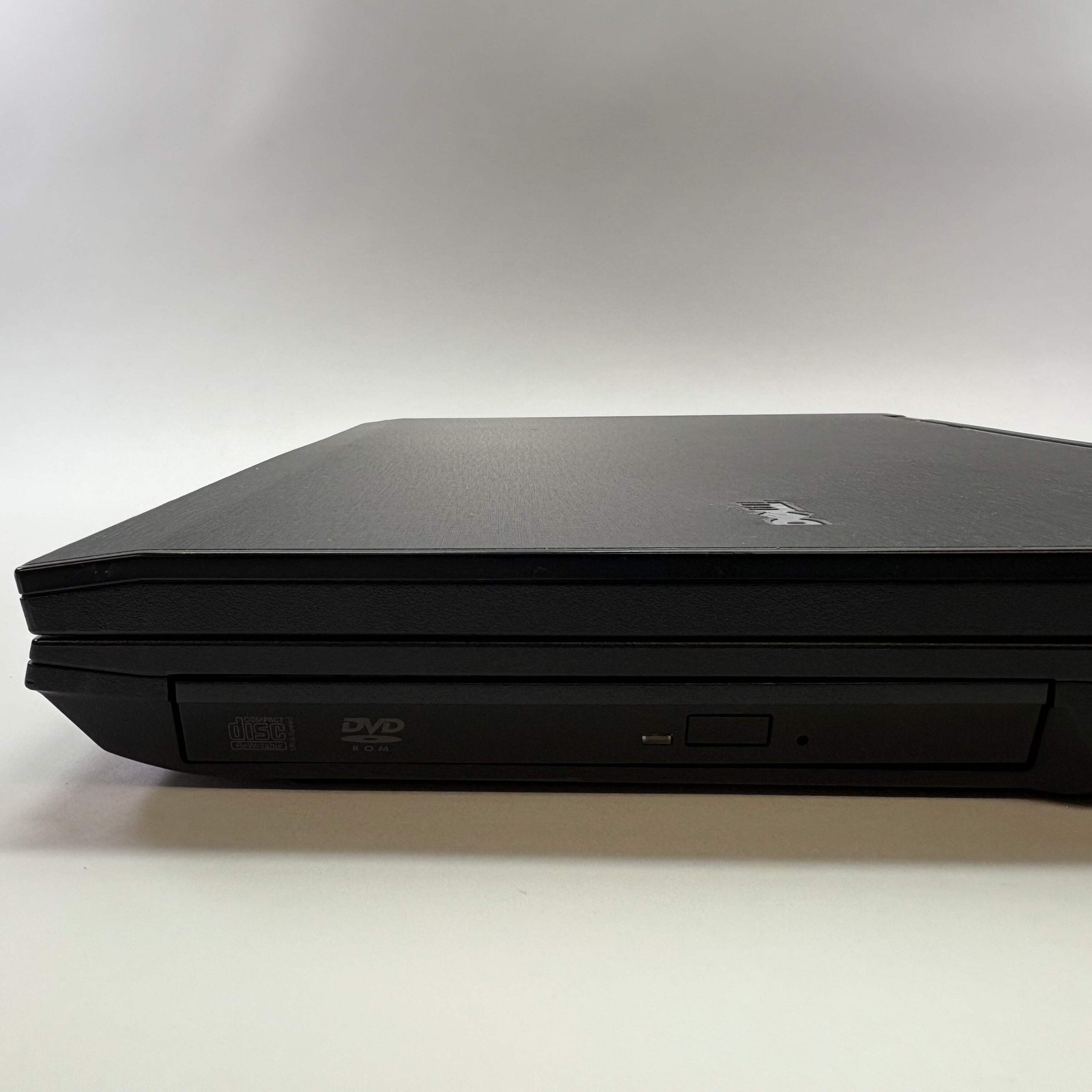 Broken Dell Latitude E5500 Core 2 Duo 1.8GHz 2GB RAM NO HDD PARTS ONLY