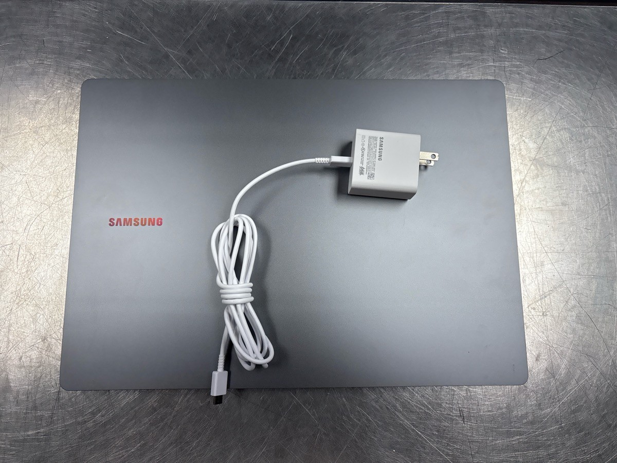 Used SAMSUNG NP964XHA Galaxy Book5 Laptop Computer 16GB 512 Ultra 7 (QUC027108)