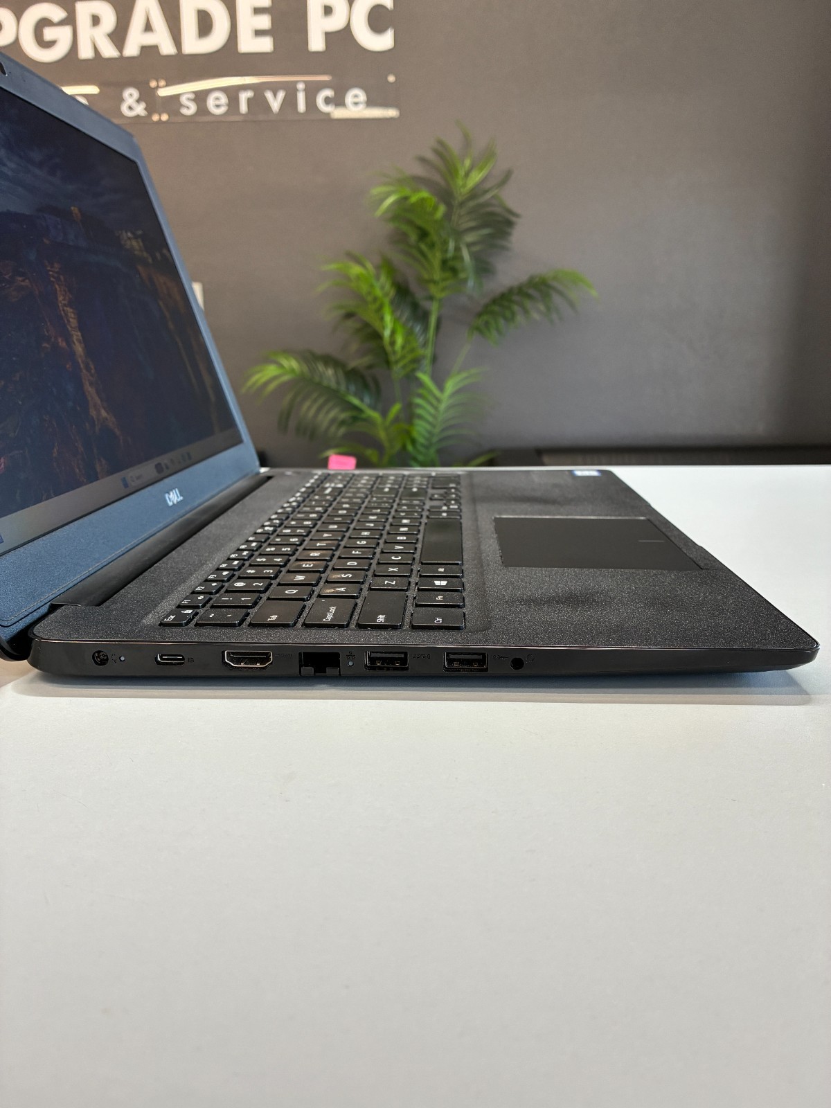 Dell Latitude 3500: 15.6″ / i5-8265U / RAM 16Gb / SSD 256Gb / Win 11 Pro