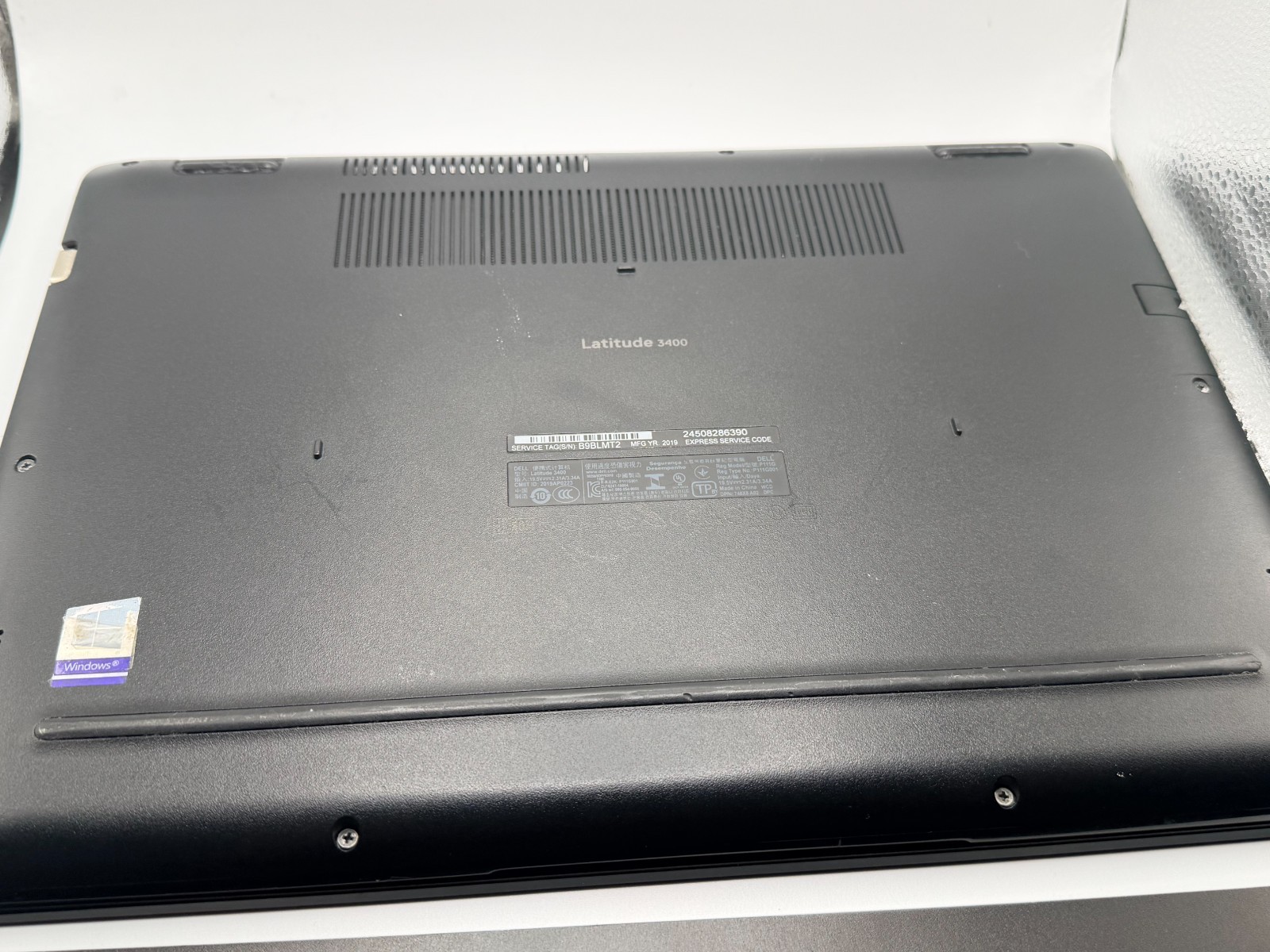 Dell Latitude 3400 Core i5-8265U@1.6GHz 4GB Ram 128GB NVMe Windows 11 Pro