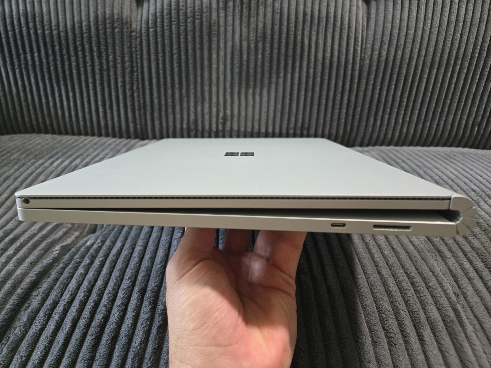 Microsoft Surface Book 3 15″ (256GB SSD, Intel i7-1065G7 GTX 1660 Ti 16GB RAM)