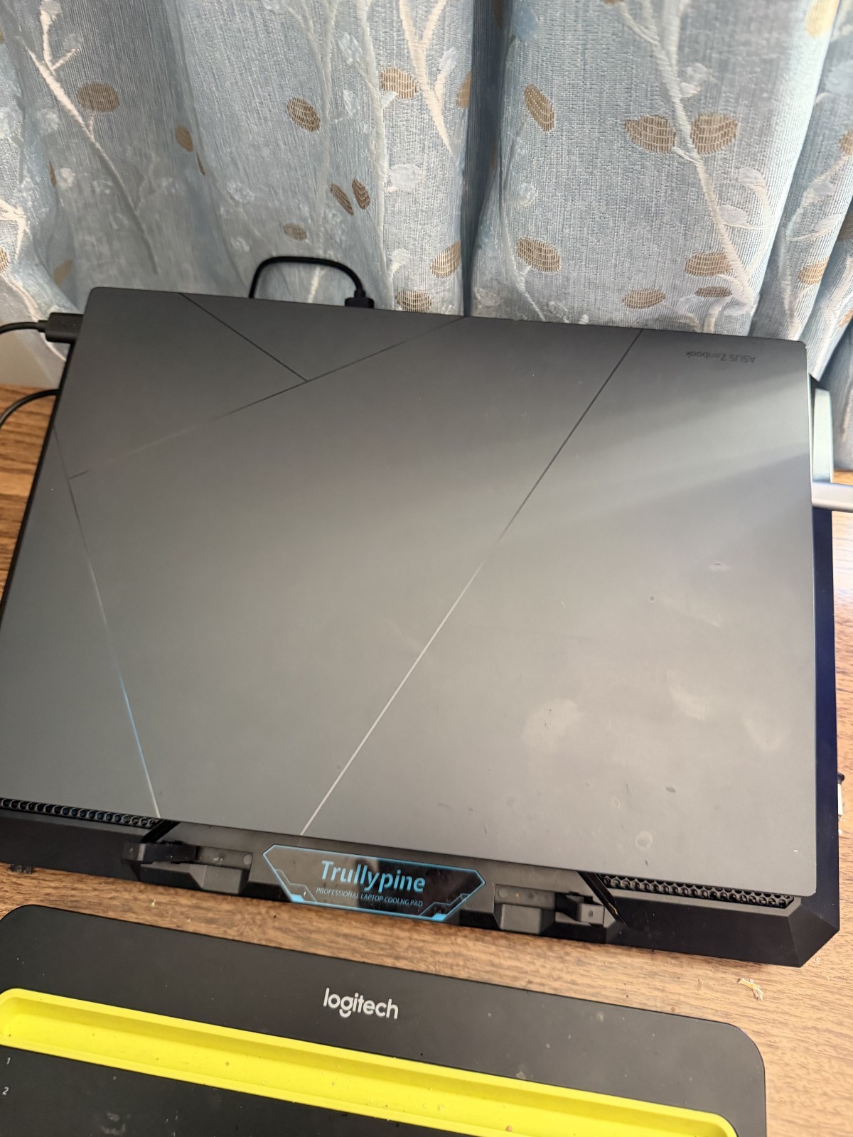 Asus zenbook Intel Core i7 13th Gen i7 13700H -16 GB DDR5 RAM-1 TB SSD