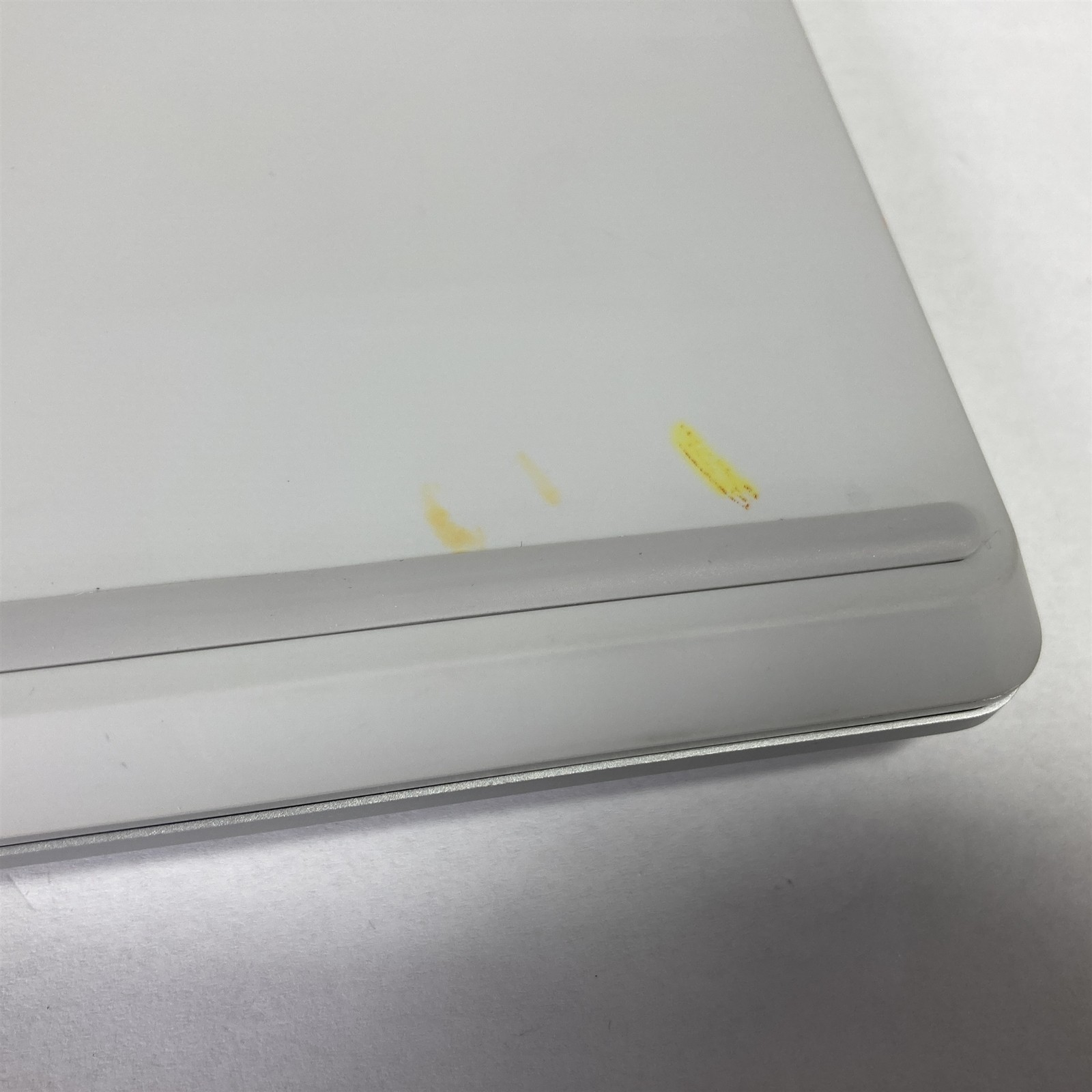 Microsoft Surface Laptop Go 2 12.4″ i5-1135G7 2.4GHz 16GB 256GB NVMe SSD – Win11