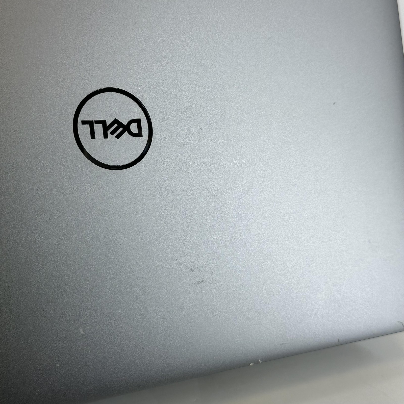 Dell Precision 5570 15.6 FHD+ 2.3GHz i7-12700H 32GB 512GB RTX A1000 BENT FRAME