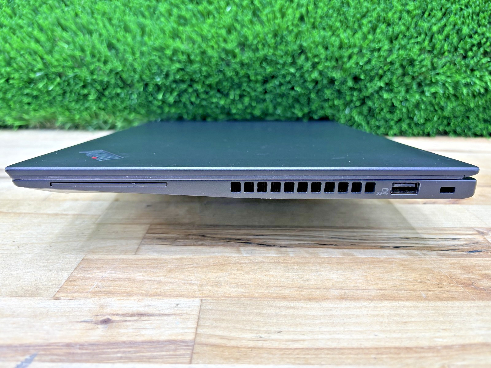 Lenovo ThinkPad T490s Intel i7-8th Gen 1.90GHz 16GB RAM 256GB SSD Windows 11 P*